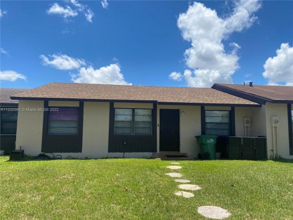 San Sebastian Townhouses, 4944 SW 136th Pl, Kendale Lakes, Florida 33175, image 1