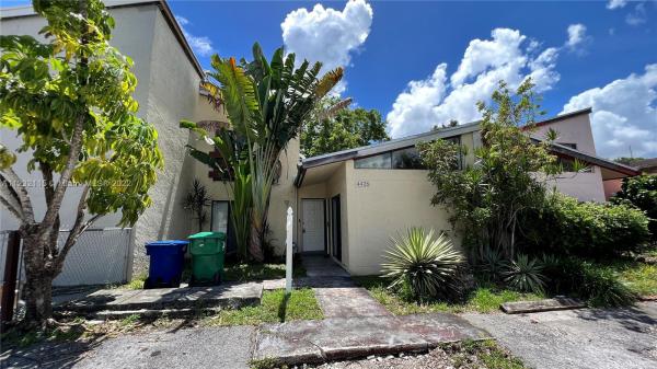 Kings Gardens, 4426 NW 185th St #4426, Miami Gardens, Florida 33055, image 2