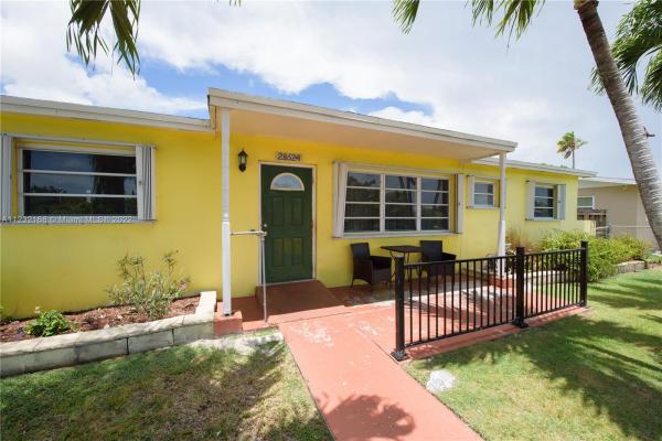 Lee Bell Homes, 28624 SW 147th Pl, Leisure City, Florida 33033, image 1