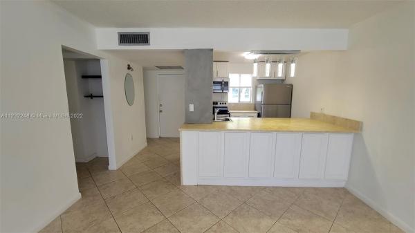 Boca Terrace, 824 SW 9th Street Cir #102, Boca Raton, Florida 33486, image 1