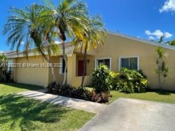 Oak Park, 20470 SW 123rd Pl, South Miami Heights, Florida 33177, image 2