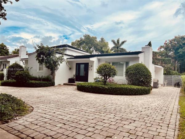 Coral Groves, 440 Zamora Ave, Coral Gables, Florida 33134, image 1