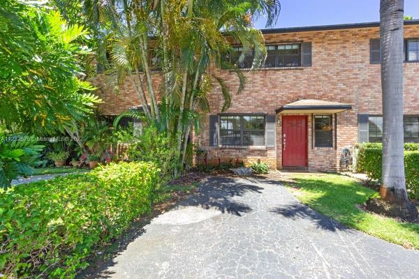 Wilton Pines Townhomes, 2128 NE 9th Ave #2128, Wilton Manors, Florida 33305, image 1