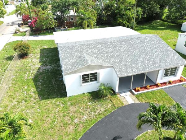 Washington Square, 2206 Funston St, Hollywood, Florida 33020, image 1