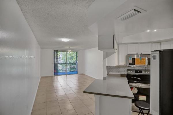 Las Vistas At Doral, 8343 Lake Dr #205, Doral, Florida 33166, image 2