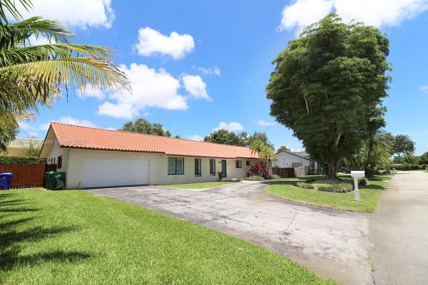 New Continental, 10525 SW 79th Pl, Kendall, Florida 33156, image 1