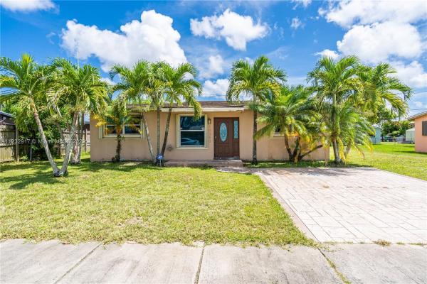 Armstrong Manor, 10350 SW 150th Ter, Richmond Heights, Florida 33176, image 1