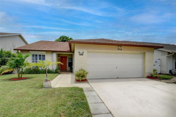 Arbor Glen, 5148 Arbor Glen Cir, Lake Worth Beach, Florida 33463, image 1