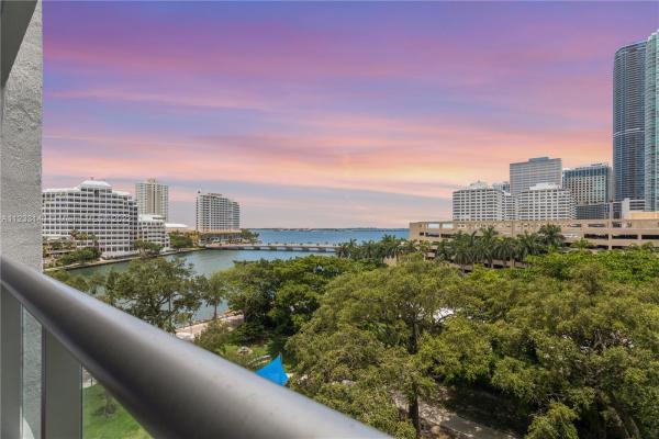 Icon Brickell Tower 2, 495 Brickell Ave #707, Miami, Florida 33131, image 2
