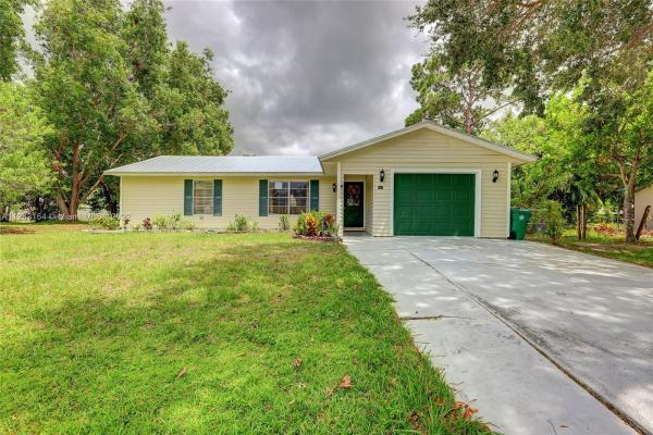 542 SE Faith Ter, Florida 34983, image 2