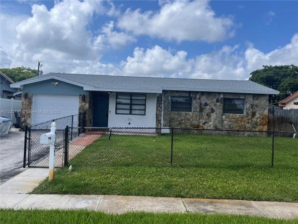 Driftwood Acres, 6851 Pershing St, Hollywood, Florida 33024, image 2