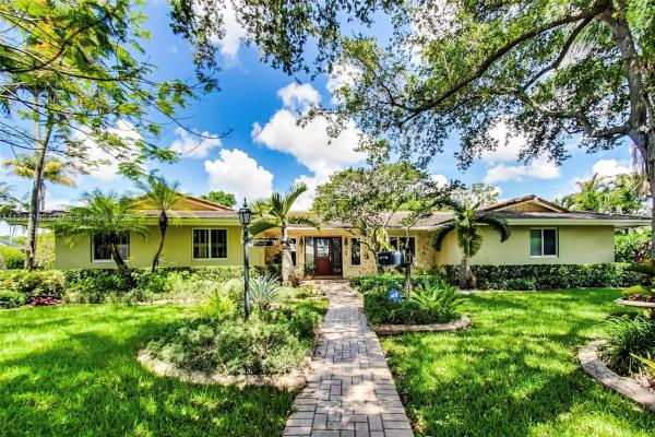 Paris Manor, 11100 SW 71st Ave, Pinecrest, Florida 33156, image 2