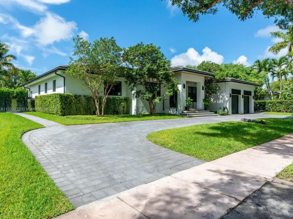 Riviera, 434 Vittorio Ave, Coral Gables, Florida 33146, image 2