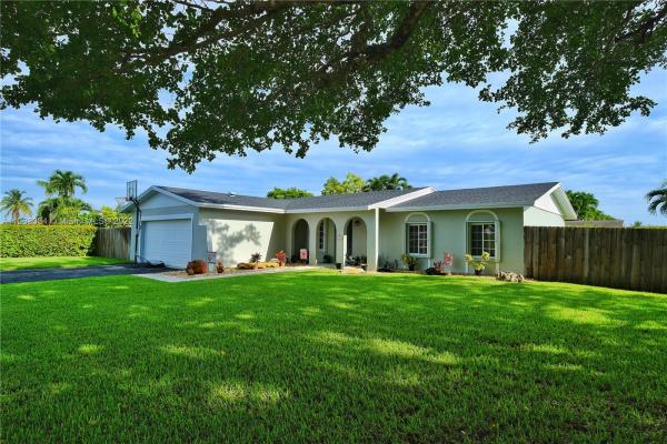 Winston Park, 12901 SW 83rd St, Kendale Lakes, Florida 33183, image 2