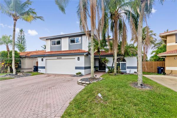 Oakwood Estates At The Hammocks, 15850 SW 106th Ter, The Hammocks, Florida 33196, image 1