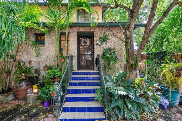 Allamanda Gardens, 3041 Oak Ave, Miami, Florida 33133, image 1