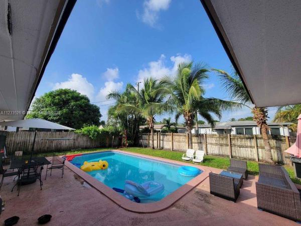 Miramar Tropical, 2654 Everglades Dr, Miramar, Florida 33023, image 2