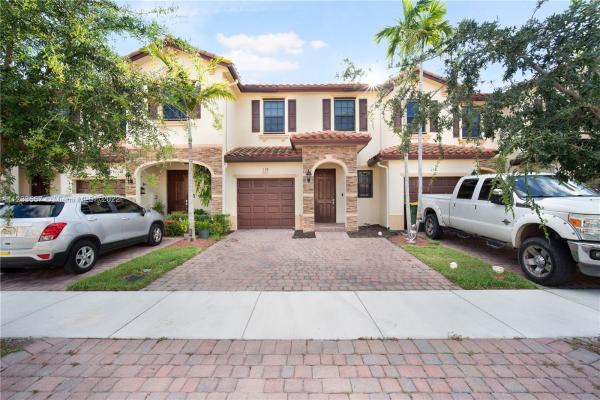 Fresno At The Vineyards, 158 SE 33rd Ter, Homestead, Florida 33033, image 2