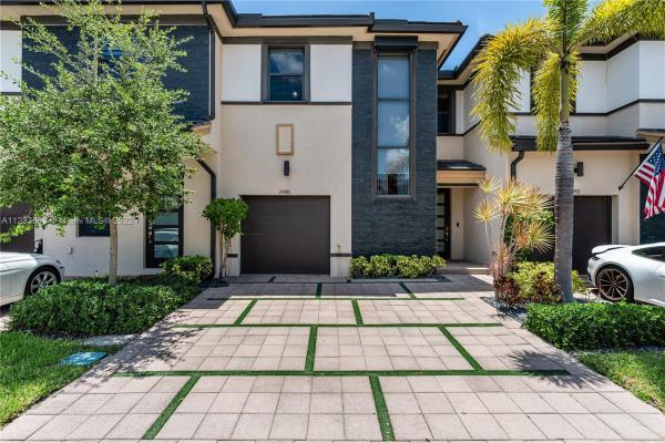 Satori, 15980 NW 91st Ct, Miami Lakes, Florida 33018, image 2