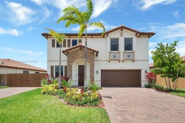 Kingman Commons, 2461 SE 2nd St, Homestead, Florida 33033, image 2