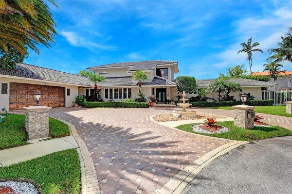 11976 SW 92nd St, Kendall, Florida 33186, image 2