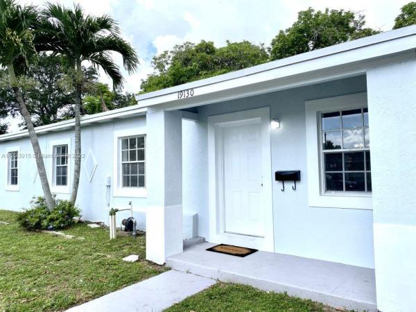 Norwood, 19130 NW 6th Ct, Miami Gardens, Florida 33169, image 2