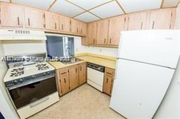 Brookfield Square, 2800 NW 56th Ave #E407, Lauderhill, Florida 33313, image 1