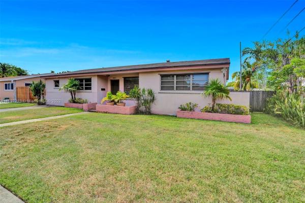 Sunswept Isle, 2535 NE 208 Ter #, Ojus, Florida 33180, image 2