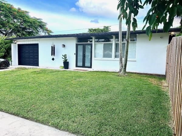 Bel Aire, 18800 Belmont Dr, Cutler Bay, Florida 33157, image 2