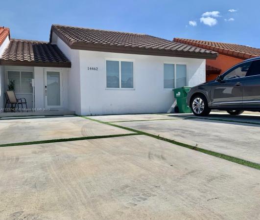 Bird Lakes Townhouses, 14462 SW 50th St, Kendale Lakes, Florida 33175, image 1