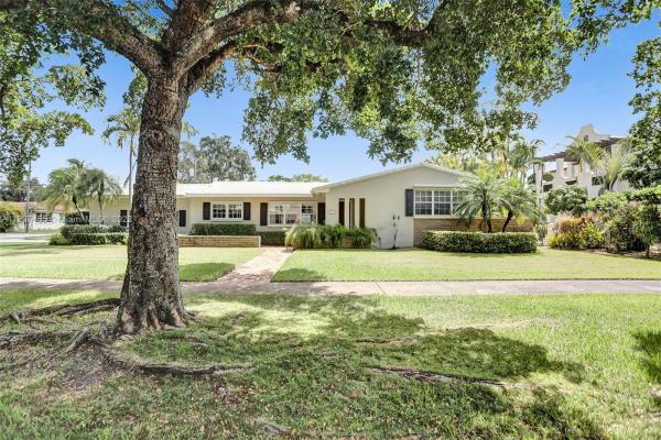 Riviera, 6701 Tarrega St, Coral Gables, Florida 33146, image 2