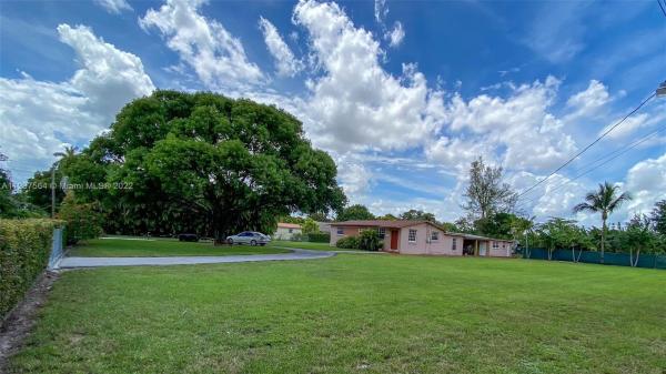 Bird Road Farmsites, 11925 SW 46th St, Kendale Lakes, Florida 33175, image 1