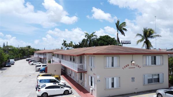 The Town Colony, 2918 Funston St #33B, Hollywood, Florida 33020, image 1