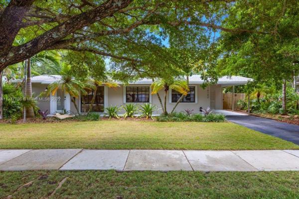 Palmetto Country Club Estates, 16102 SW 98th Ave, Palmetto Estates, Florida 33157, image 1