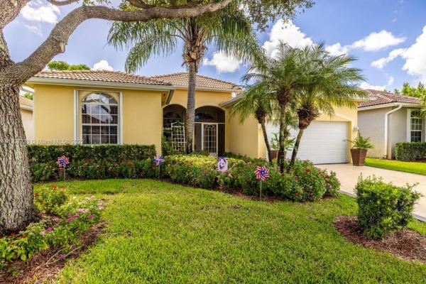 North Gate, 507 SE 23rd Dr, Homestead, Florida 33033, image 2