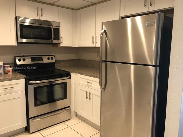 Trail Heights Gardens, 900 SW 104th Ct #B-309, University Park, Florida 33174, image 1