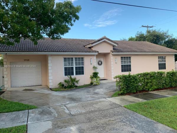 Hollywood Homesites, 1723 Shenandoah St, Hollywood, Florida 33020, image 1