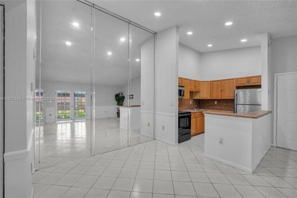 Carmel At The California Club, 929 NE 199th St #203, Ives Estates, Florida 33179, image 1