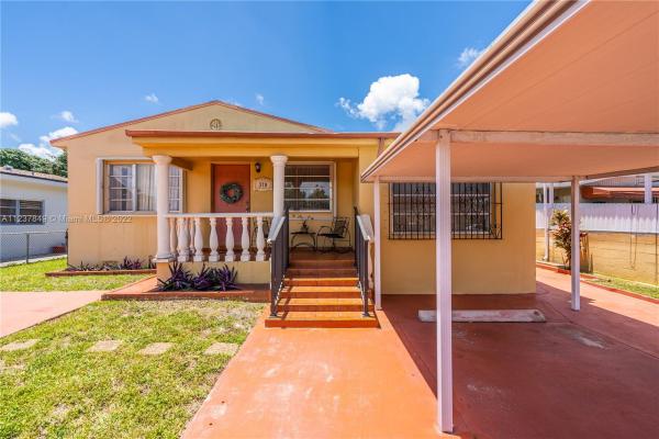Anacris, 378 W 39th Pl, Hialeah, Florida 33012, image 1