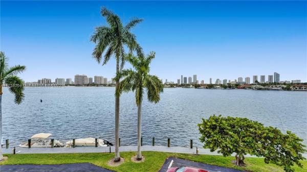 Reef East, 16558 NE 26 Ave #4D, North Miami Beach, Florida 33160, image 2