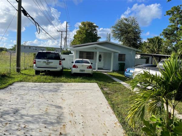 Magnolia Gardens, 2181 Burlington St, Opa-Locka, Florida 33054, image 2
