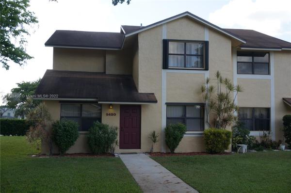 Villas At The Gate, 5420 Gate Lake Rd #5420, Tamarac, Florida 33319, image 1