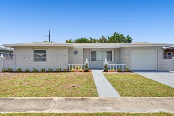 Boulevard Heights, 7516 Mckinley St, Hollywood, Florida 33024, image 2