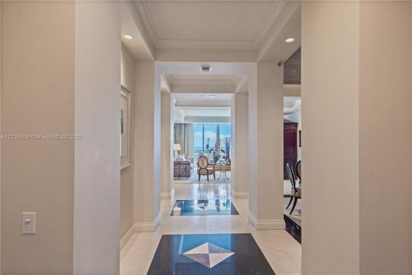 Two Tequesta Point, Miami, Florida 33131, image 1