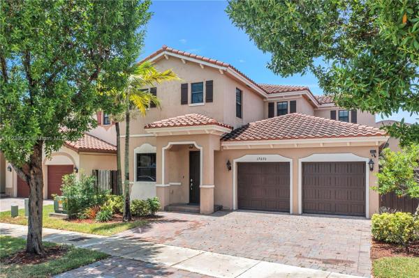 Venetian Parc, 17670 SW 154th Pl, Richmond West, Florida 33187, image 2