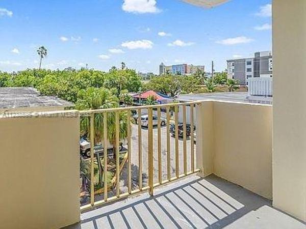Jefferson South Shore, 631 Jefferson Ave #305, Miami Beach, Florida 33139, image 1
