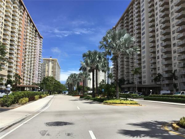 Winston Towers 100, 250 174th St #212, Sunny Isles Beach, Florida 33160, image 2