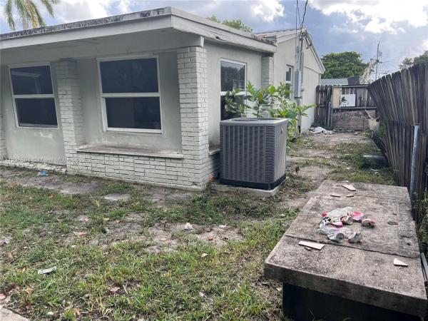 Boulevard Heights, 1031 N 70th Ter, Hollywood, Florida 33024, image 2