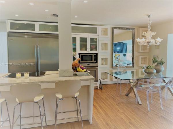 Tropical Isle Homes, 355 Redwood Ln, Key Biscayne, Florida 33149, image 2