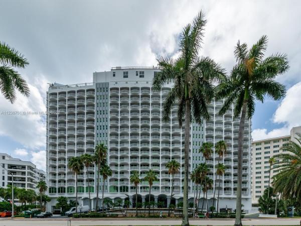 The Carriage House, 5401 Collins Ave #911, Miami Beach, Florida 33140, image 2